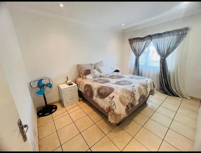 2 BEDROOM APARTMENT FOR SALE IN ALBERTON NORTH